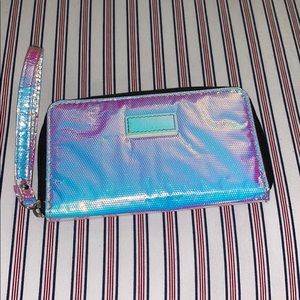 A wallet wristlet bag